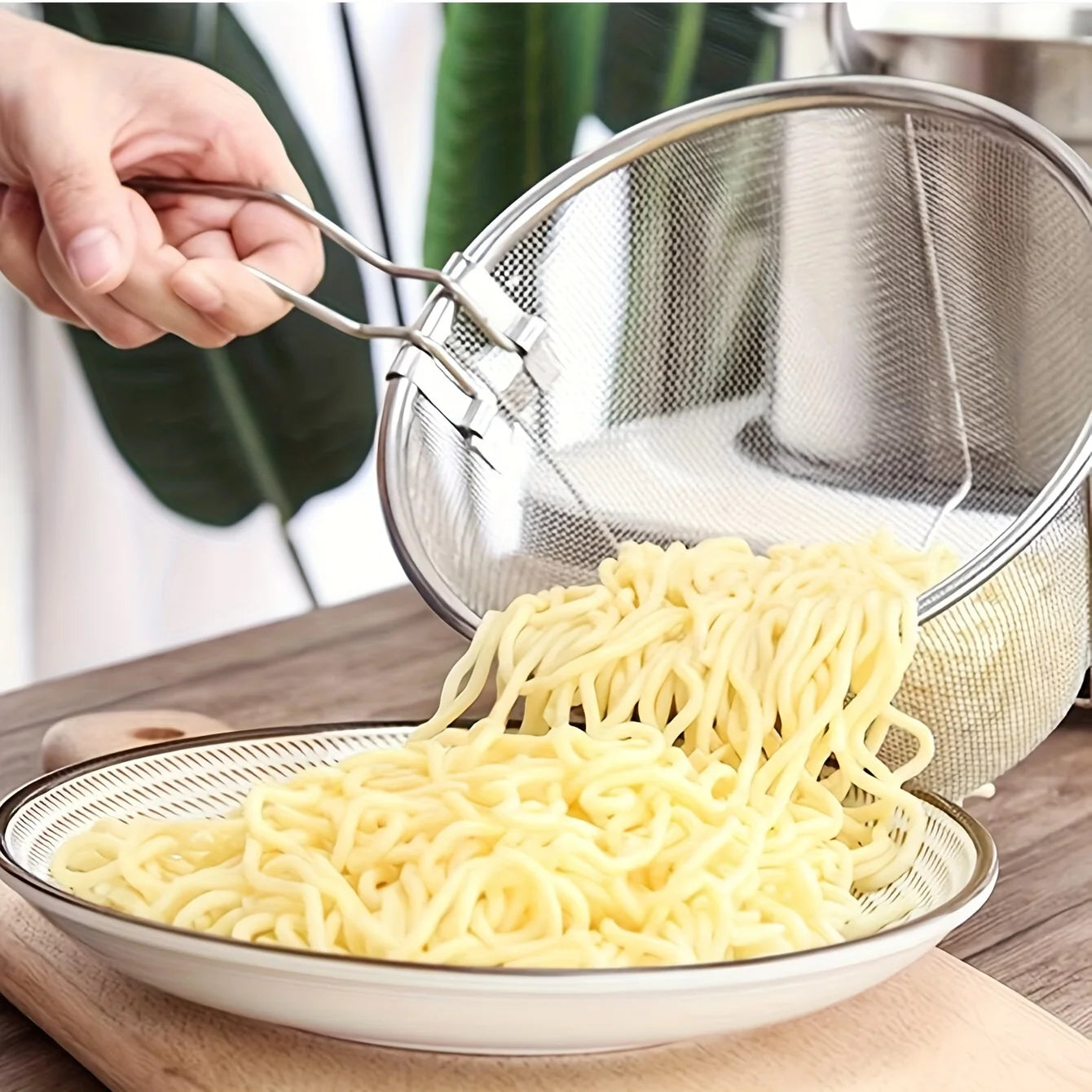 Escumadeira Dobrável Multifuncional em Aço Inoxidável para Fritos e Massa